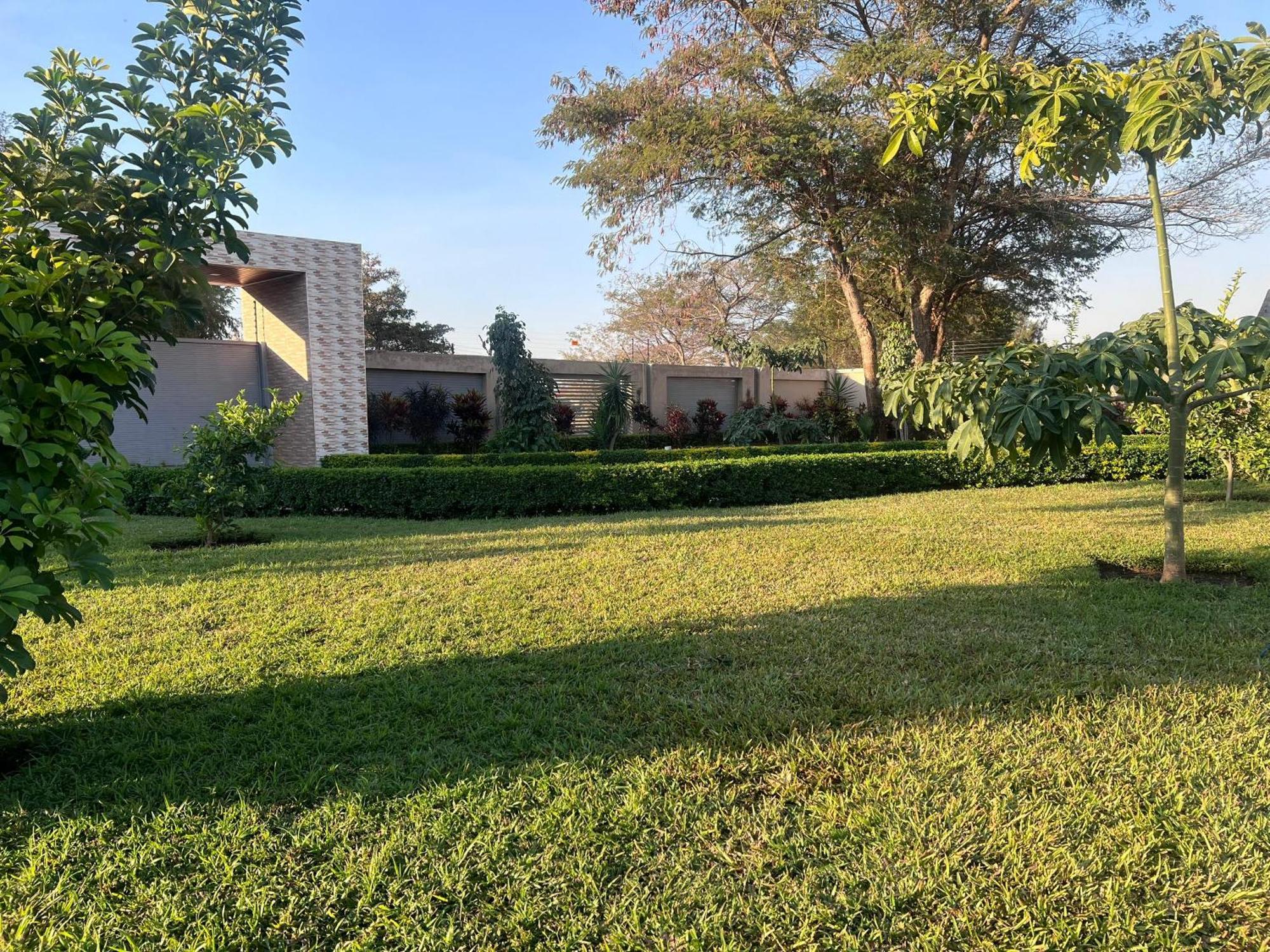 Kasbek Lodge And Tours Lusaka Exterior foto